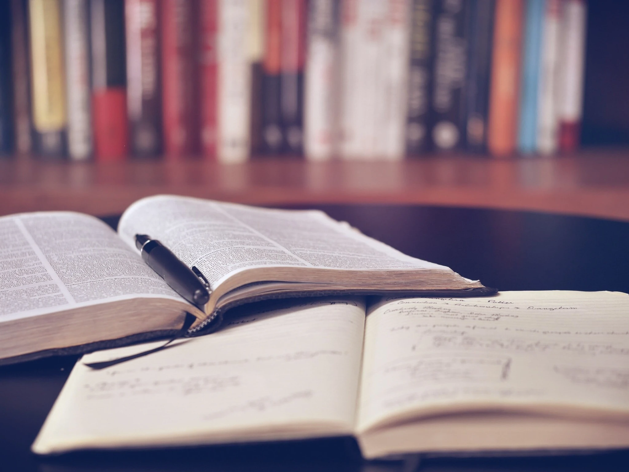 Book & Journalism Talk - The talks in this series showcase the latest scholarly, non-fiction and journalistic publications on Hong Kong. Authors from different disciplines and journalists from different media outlets will discuss their books, reportage, and news coverage of Hong Kong. 